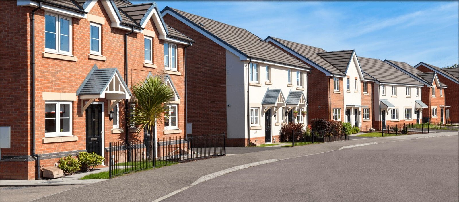 Read more about the article Martin Lewis recommends locking in energy prices now